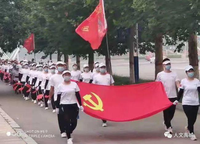 情侣之间如何表达感激之情呢？游戏画面