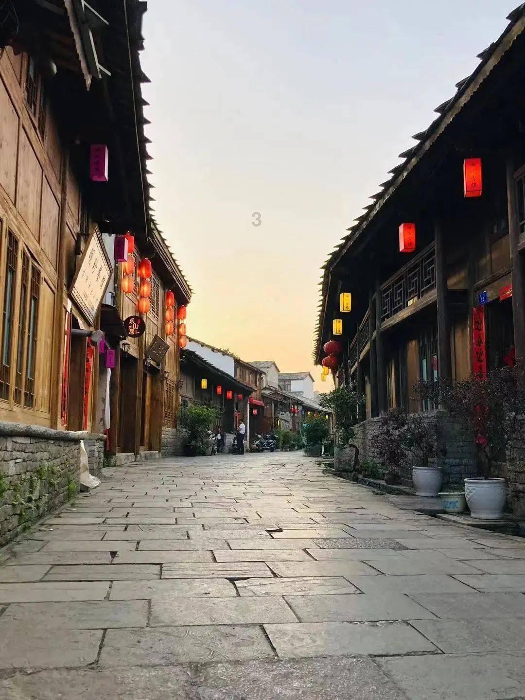 面对身体残疾的男友，应该如何选择？游戏画面